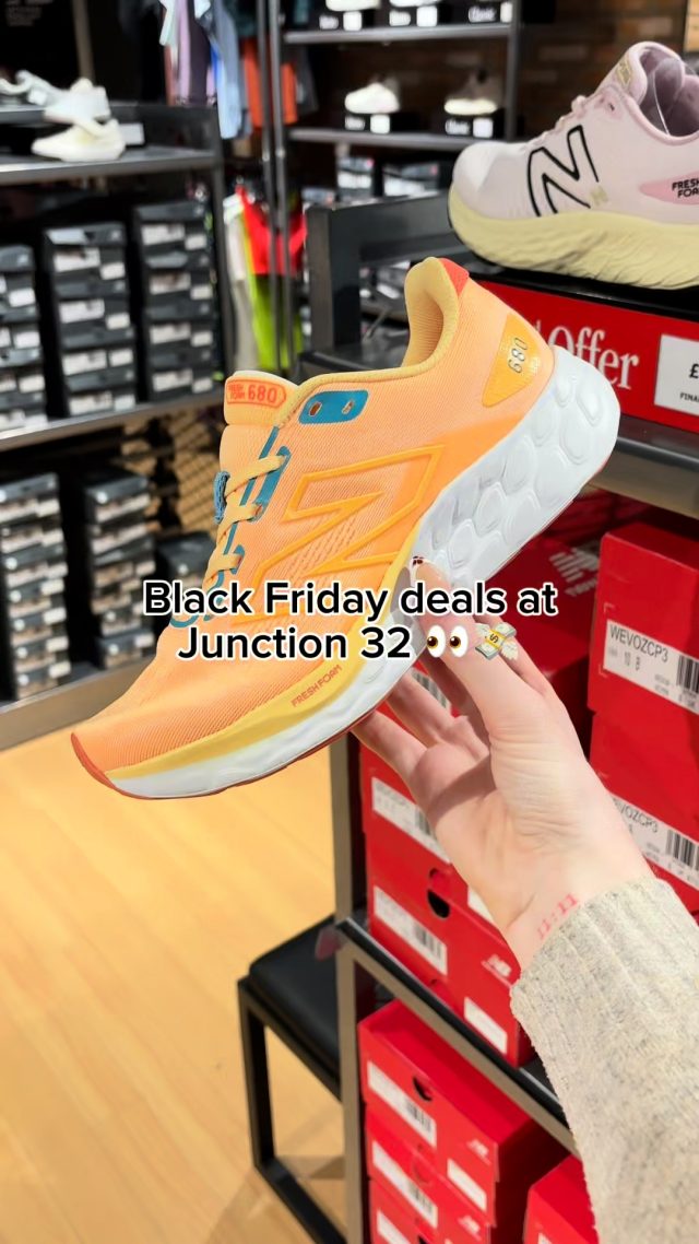 PSA: Black Friday is HERE! 👀🛍️

Bag EXCLUSIVE deals from 50+ of your favourite brands for a limited time only 👏 

Find out more via link in bio 👆