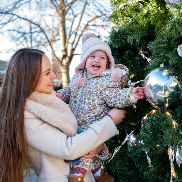 It’s the 1st December...and Christmas has landed! 🎄

Step into the season with up to 70% off outlet prices and plenty of festive fun waiting for you 🎅🏻 

👉🏻 Make your festive shopping even easier with our Christmas opening hours:

📆 Christmas Eve: 9am-4pm
📆 Christmas Day: Closed
📆 Boxing Day: 9am-6pm 

*Opening hours vary over the festive period. Please check with individual brands before visiting.